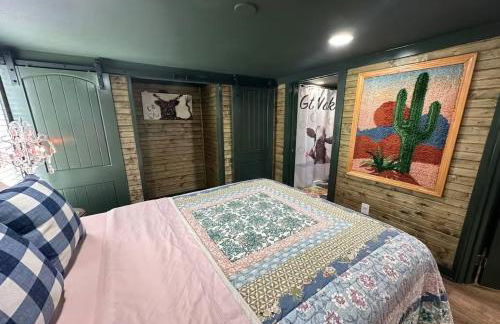 Sunrise, Mountain & Farm View - Heated Tub or Pool - Foto 18