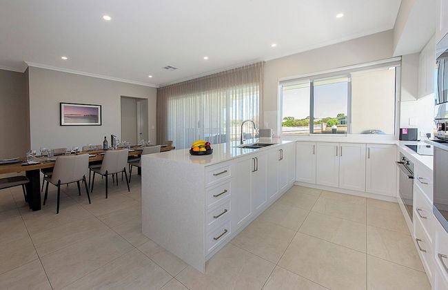 A Waterside Paradise - Foto 10