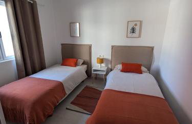 Apartamento moderno con terraza y chimenea, vistas al mar, 6 personas, Saúde Doce - Foto 11