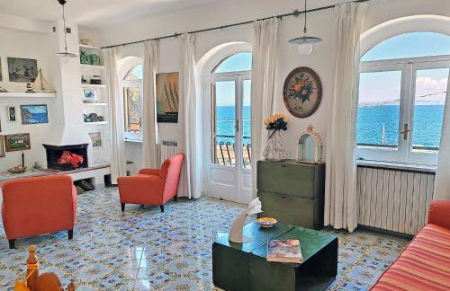 Panoramic Sea-View Apartments with Terrace, Marina della Lobra - Foto 9