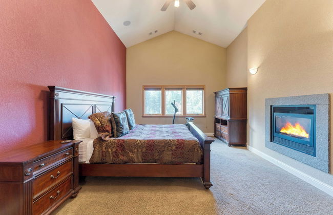 Luxe All-season Retreat by Avantstay Prime Location, Near Skiing - Foto 26