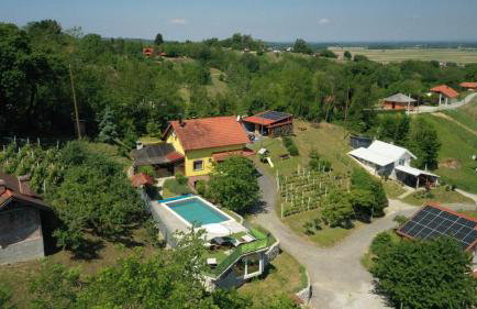 Iva's Place - Foto 59