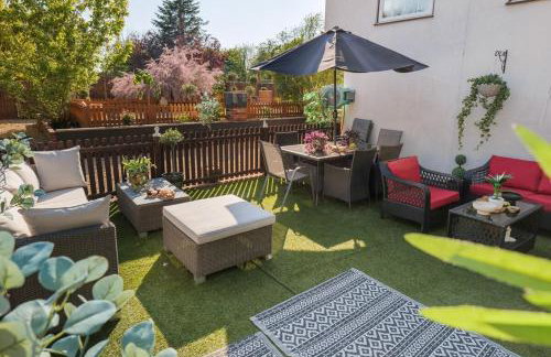 Huge 8 Bed Manor House with Hot Tub, Cinema Room, Games Room - Foto 4