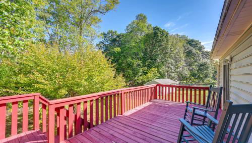 Home with Large Yard 6 Mi to Dtwn Winston-Salem! - Foto 3