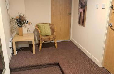 City-center Flat Sleeps 4 With Balcony - Foto 14