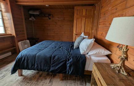 1BR Fife Lake Haven with Fire Pit & Hot Tub - Foto 6