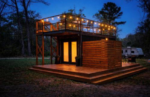 Cozy Rooftop Container with Hot Tub - 15 min from Franklinton & 19 mins to the Bogue Chitto State Park - Foto 1