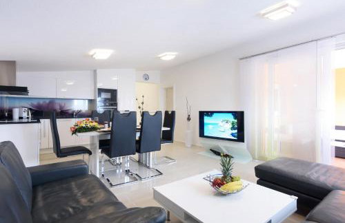 Studio Apartment Maslina - Photo 14