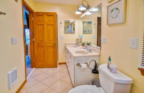 Waterfront luxury w-beach resort-pool-golf-tennis-fishing & views! - Foto 53