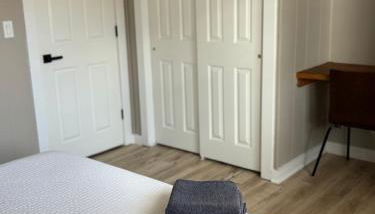 Charming Cottage with Fenced Backyard Pet Friendly - Foto 2