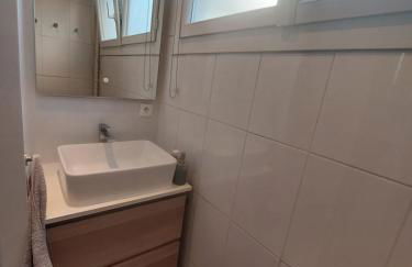 3 chambres dans grand T4 Proche Lac, ENTPE, Planétarium & Autoroute - Foto 8