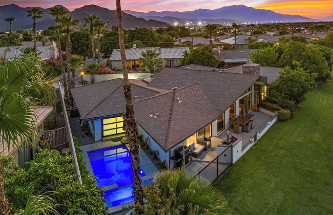 Golf Course-front Views, Pool+hot Tub, Patio Modern Edgy House by Avantstay - Foto 33