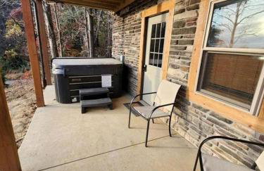 Lakeview Cabin by Tappan Lake, Perfect for Groups with Hot-Tub in Ohio - Foto 36