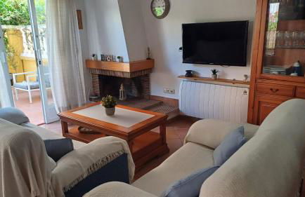 Adosado/casa con terraza y buhardilla. Playa El Perelló - Foto 22