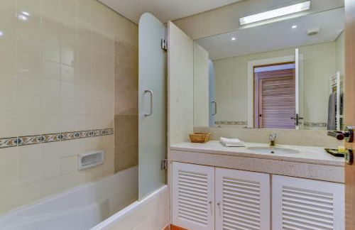 Apartamento Vila Sol com terraço e jacuzzi privad - Foto 13