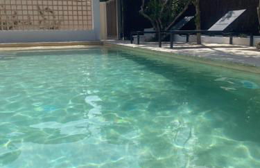 Bond beach village - Photo 2