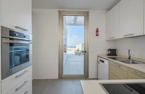 Villa Caterina, Luxury Villa with Heated Pool Ocean View in Adeje, Tenerife - Foto 15