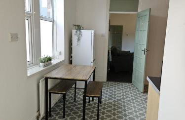 Rectory5 - 5 bedroom 7 beds Parking Perfect for Contractors - Foto 10