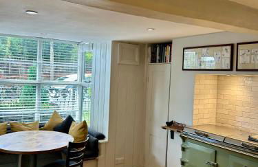 The Cricketers House - Photo 32