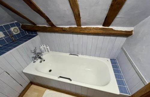 DADIO's Barn - Indoor Swimming Pool 400 Years Old & Hot tub - Foto 35