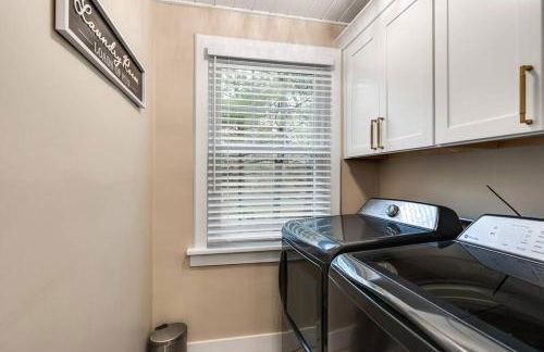 Riverside Retreat! - Photo 32