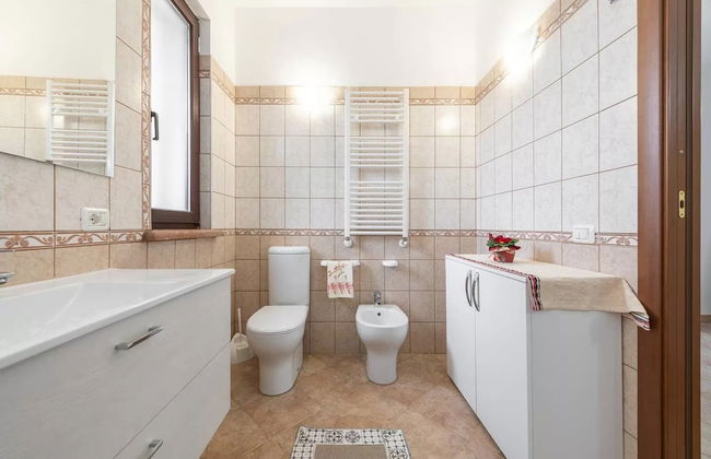 Amazing Detached Villa for 8 Guests Near Stintino - Photo 25