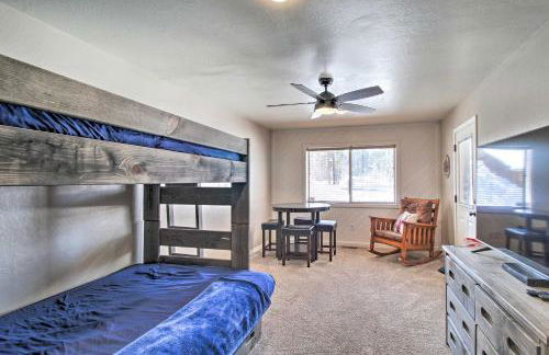 Near Woodland Lake Park Cabin with Serene Deck! - Foto 30