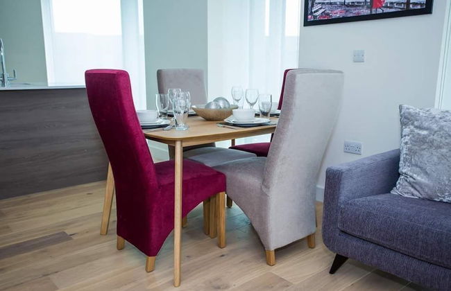 PREMIUM WOOLWICH 2 BED APARTMENT - Photo 2