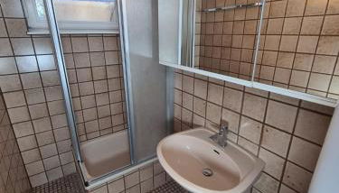 Rent House - Work and Sleep in Neustetten - Ideal für Monteure - weitere Unterkünfte Vorhanden - Foto 5, Shower