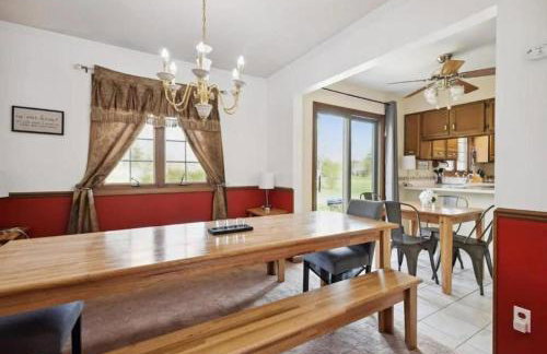 Near Shopping & Dining- The South Bend Bungalow - Foto 31