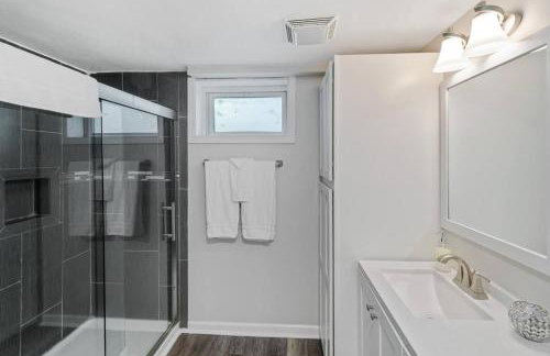 DT Libertyville Home With Arcade PacMan by Navy Base - Foto 21