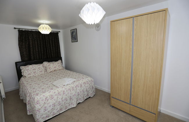 2 bed Riverview Bridge House Apartment - Foto 9