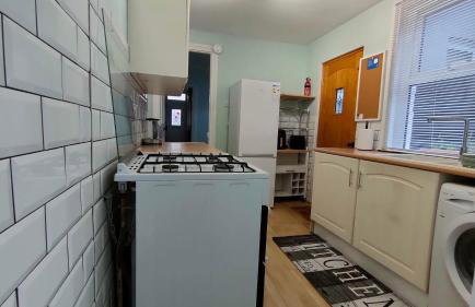 Comfortable Home Away From Home - Photo 23