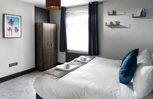 Sutton House by Pureserviced - Photo 11