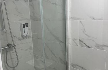 Cosy Six Bedroom House in Bedford Town - Foto 51