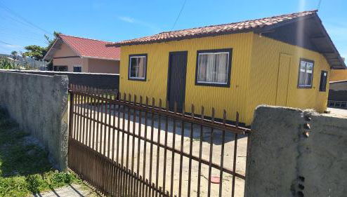 Casa Amarela Praia do Porto Imbituba - Foto 1