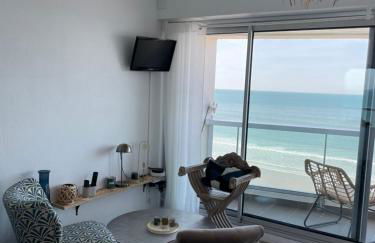 Face Mer vue d'exception Studio rénové au 9ème étage - Photo 9