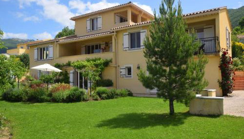 Apartment in Montbrun-les-bains Near Forest - Foto 4