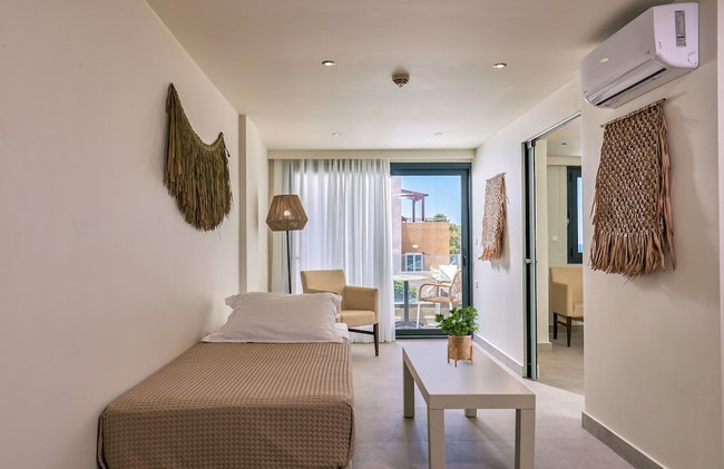 Mila Sissi Bay Hotel - Photo 39
