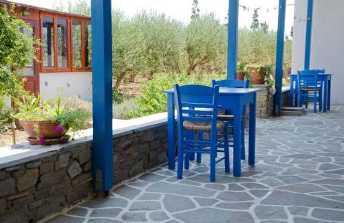 Helen's Minimal Studios & Apartments - Photo 52