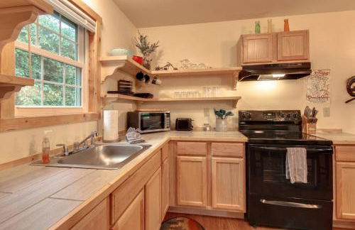 Smoky Mountain Basecamp Just 5 Mins to Harrah Casino - Foto 9