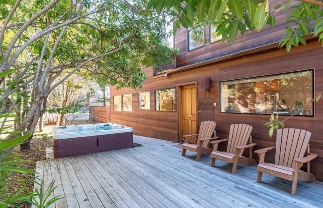 The Sixpence Beach Access Hot Tub - Foto 30