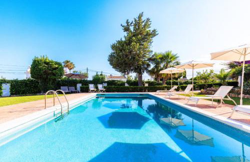 Villa Carmen - Peaceful Eco-Luxury with Private Pool and Sea Views & EV - near Sitges - Photo 11