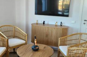 Aether Mykonos 3BR Villa with Serene Port & Town Views - Foto 17