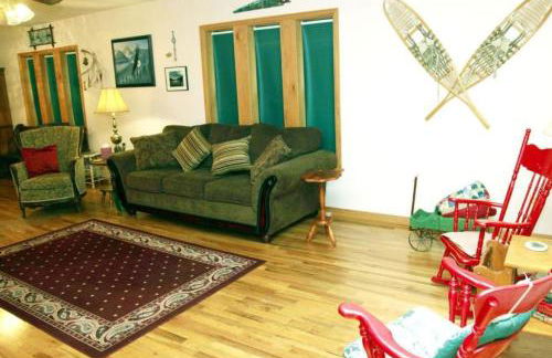 Pet-Friendly Cabin Getaway for Groups near Aspen, Colorado - Photo 27