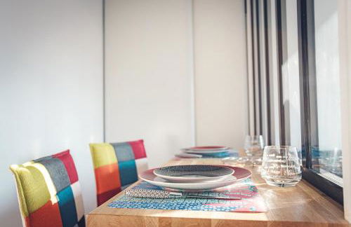 Studio cosy les pieds dans l'eau, climatisé, Parking privé, Vue montagne - Foto 2