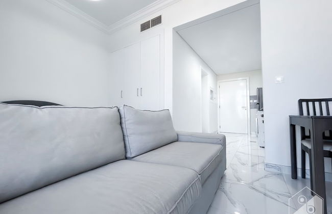 Spacious Studio With Balcony in AL Majan - Photo 7