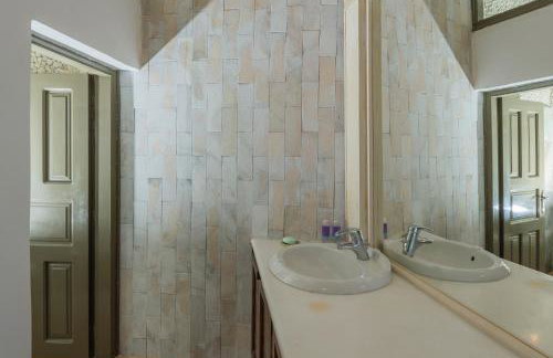 Anthos Caldera Suites - Photo 34