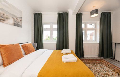 4 Bedroom Family Home In South East London - Photo 11