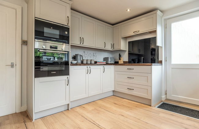 Bright&Spacious 3BD in Centre of Bourton - Photo 30